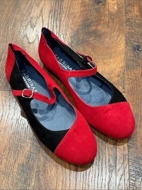 Sabrinas Mary Jane Flats